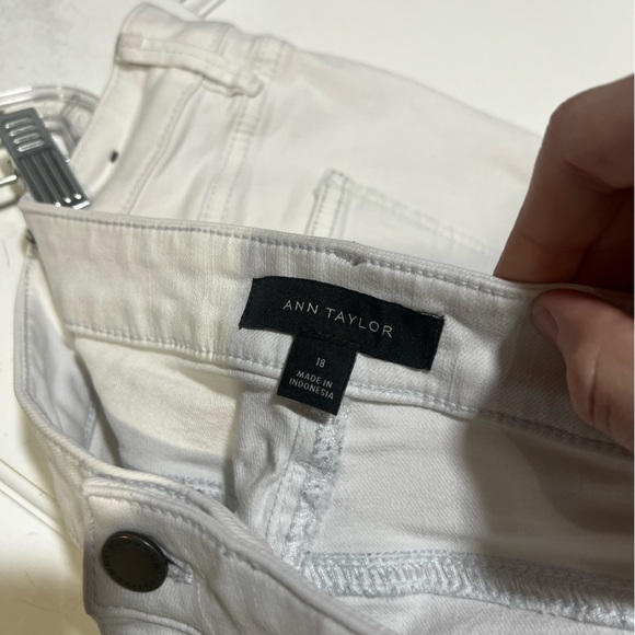 Ann Taylor Skinny Ankle Curvy Fit White Jeans Size 18 - Picture 8 of 9